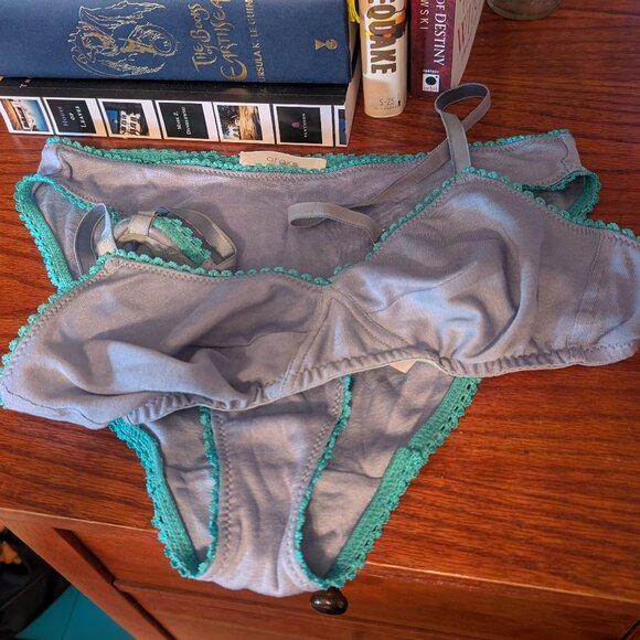 Araks Antonia Bra and Isabella Panty Set Large - Picture 2 of 9